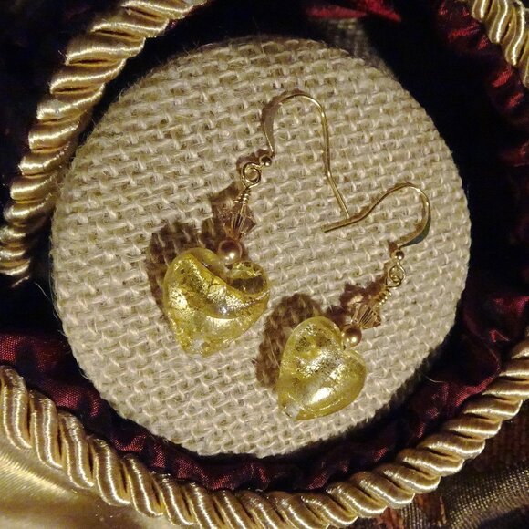 Hand-crafted drop earrings from Czech hearts in four stylish colors - Picture 10 of 12